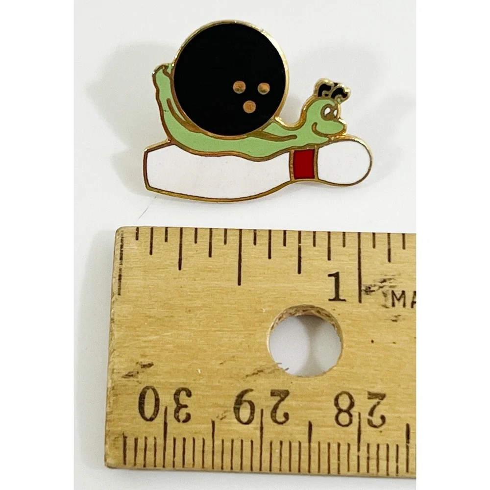 Bowling Ball Sports Animal Bowling Lapel Hat Pin